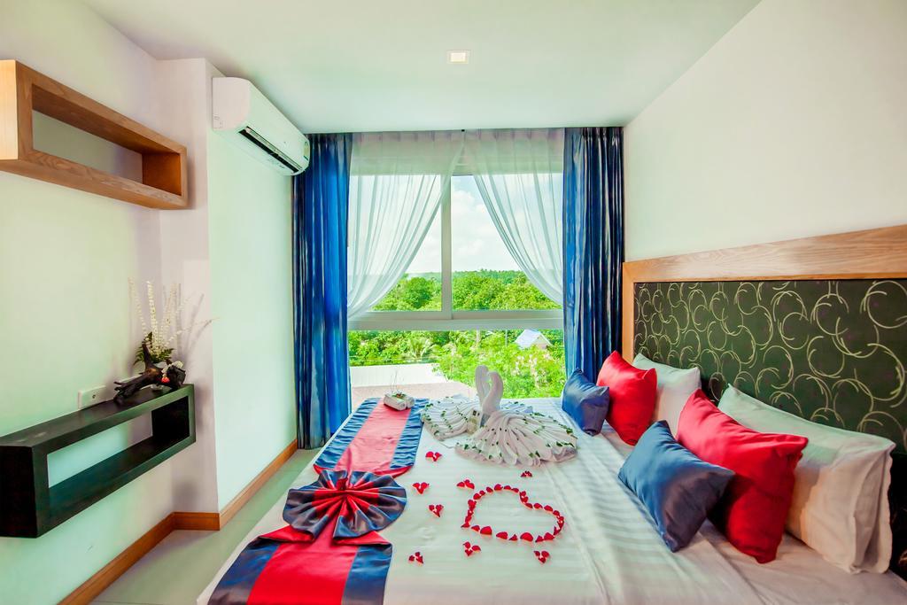 Grand Nai Harn Suites Rawai