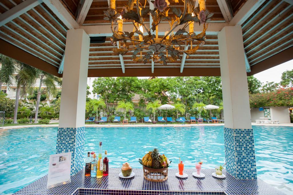 Chalong Beach Hotel Phuket 3*