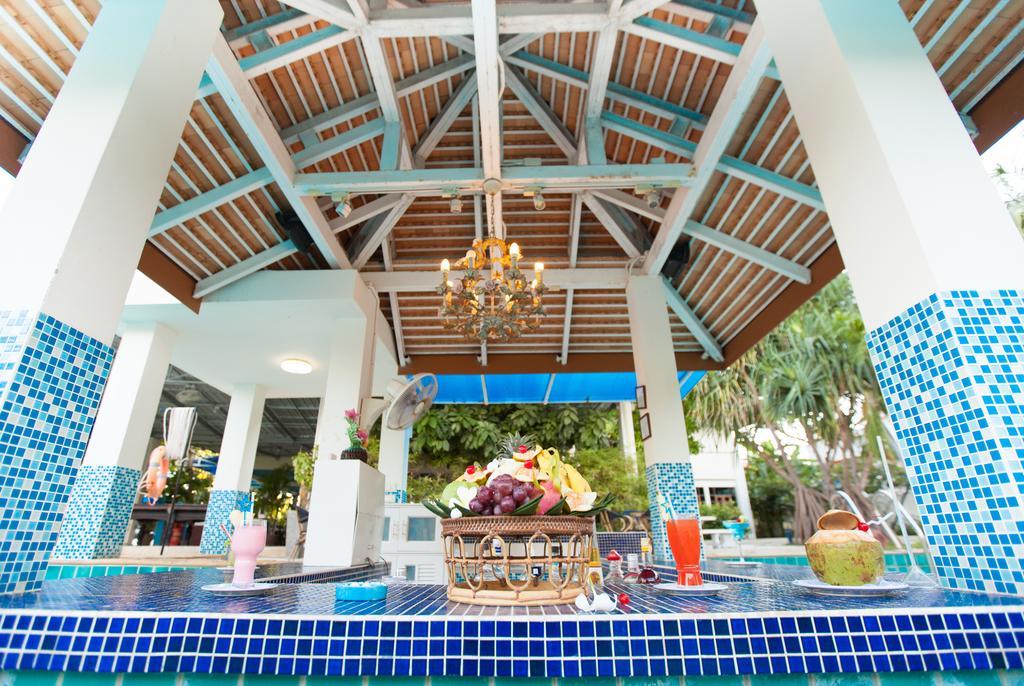 Chalong Beach Hotel Phuket 3*