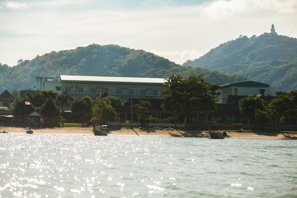 Resort Chalong Beach Hotel Phuket