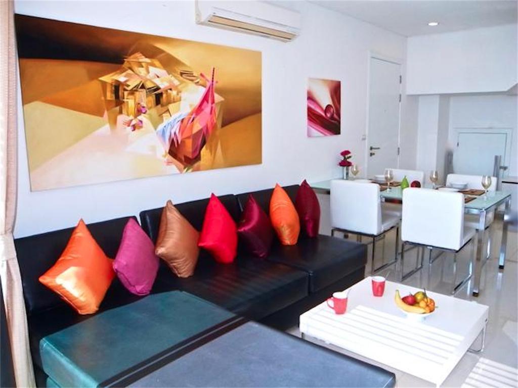 Regent Beautiful 3 Bedrooms Apartment *
