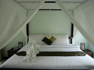 Thai Modern & 