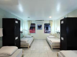 Hostel Bodega Phuket (adults Only)