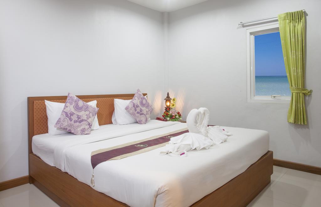 Hip Yaya Residences Hotel Patong