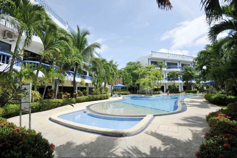 Club Hotel