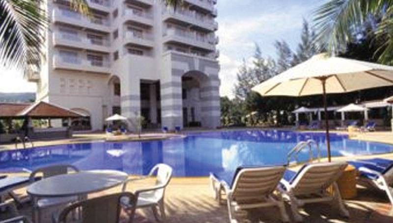 Hotel Waterfront Phuket By Centara Karon