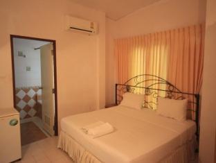 Sandy House Guest house Rawai