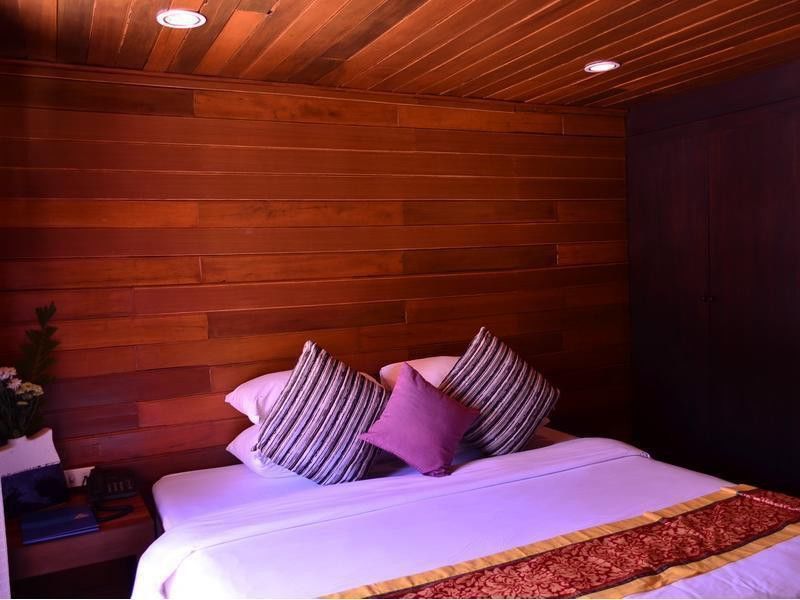 Phuket Siray Hut 2*