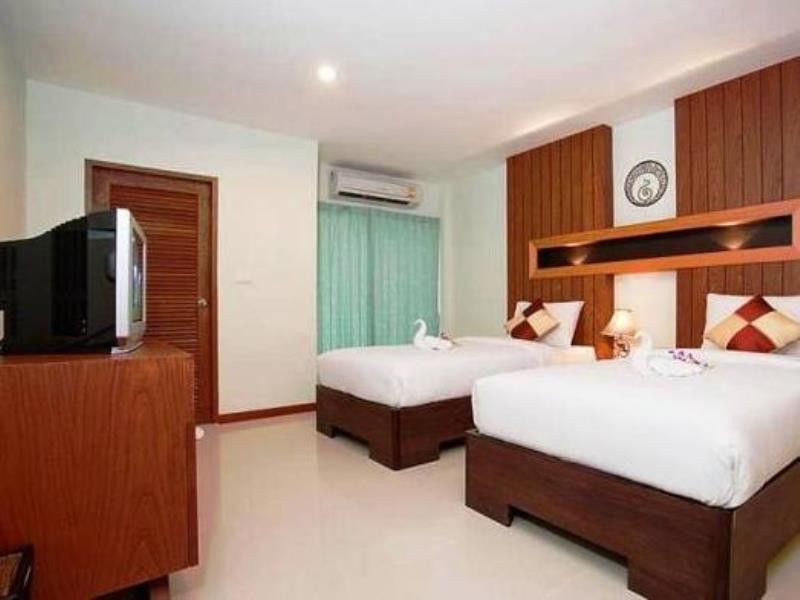Deva Patong Hotel 3*
