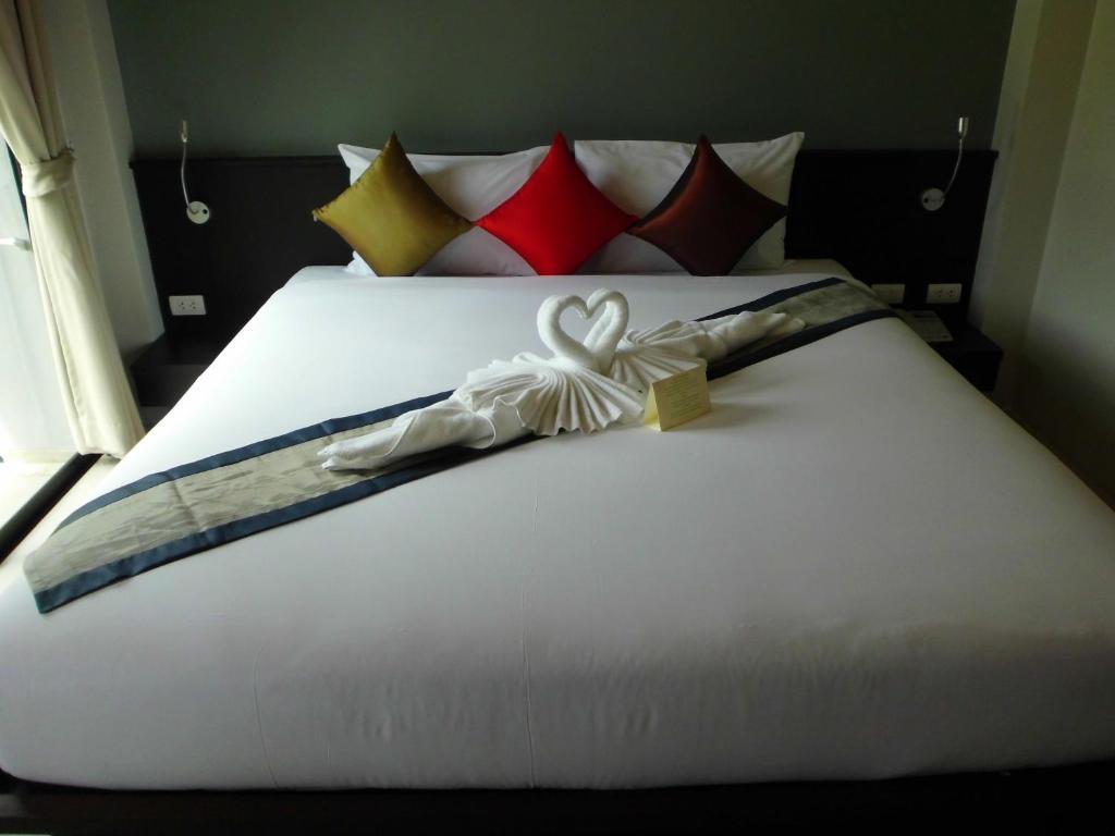 Leisure Place Phuket Hotel