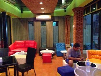 A Little H.i.p Hotel Chalong