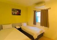 Room Hostel *
