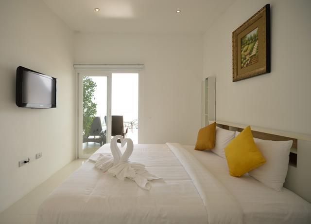Sunset Plaza Condominium Karon