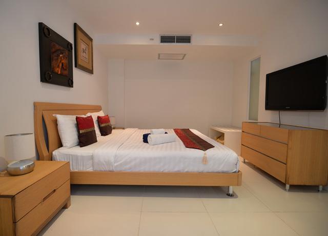 Sunset Plaza Condominium * Karon