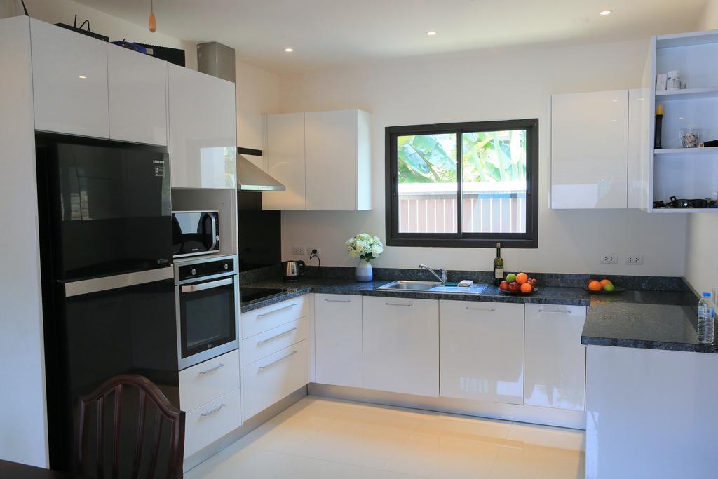 Naiharn Villa *