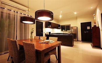 Two Villas Holiday Oriental Style Nai Harn Beach Villa