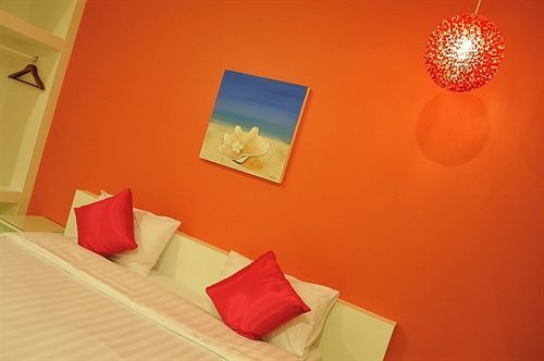 Clear House Phuket 2*