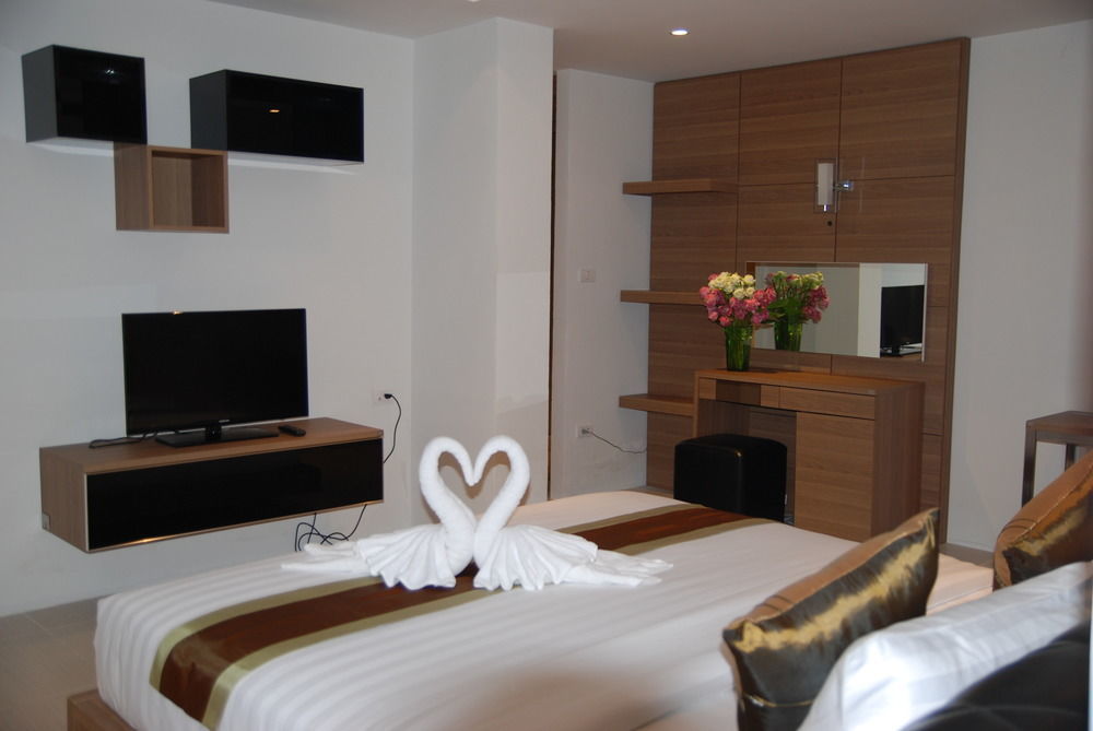 I Am Aparthotel Patong