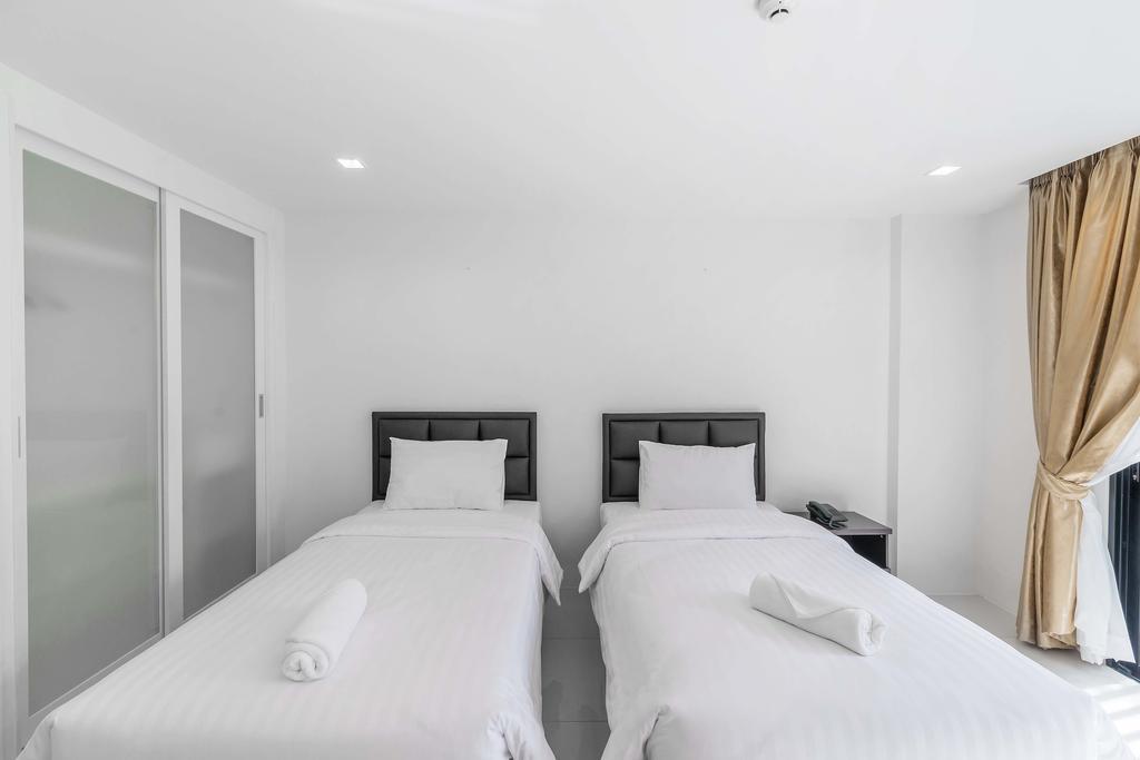 The Point @ By Favstay Apartment