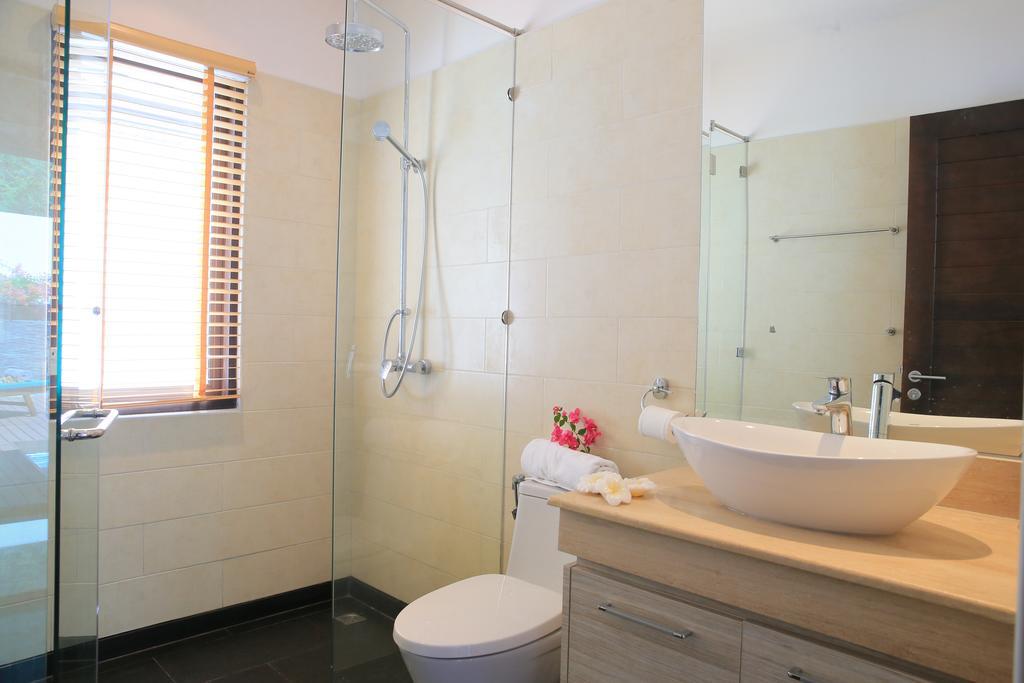 Naiharn Villa Nai Harn