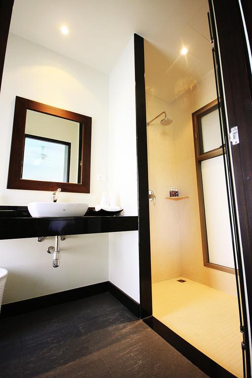 Two Villas Holiday Oriental Style Nai Harn Beach