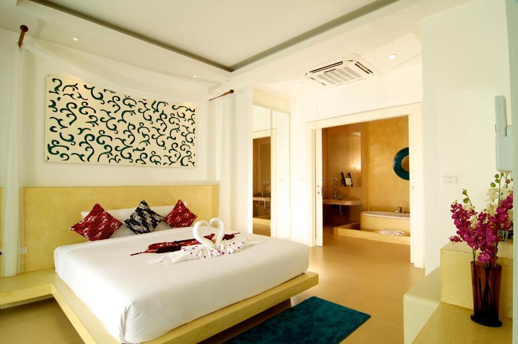 Grand Bleu Ocean View Pool Hotel Kamala Beach