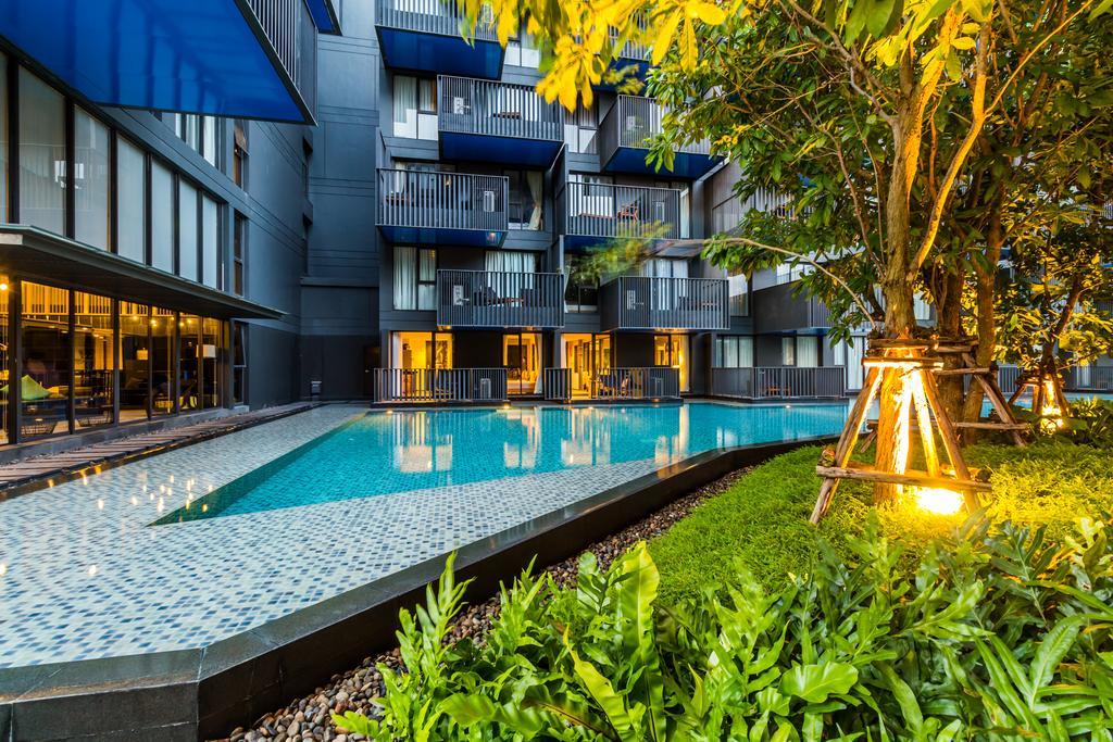 The Deck By Lofty Apartment *