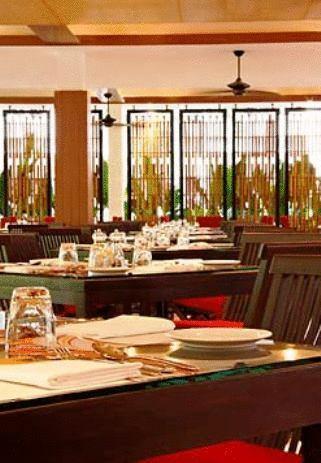 Hotel Radisson And Phuket Kamala Beach