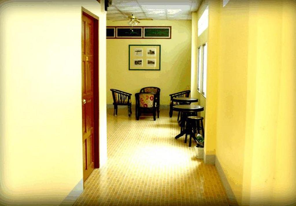 D's Corner & Guest house *