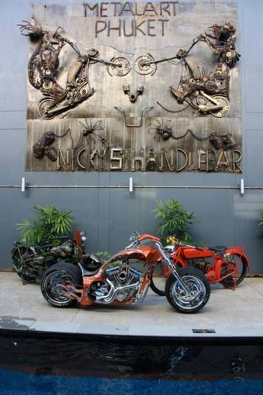 Nicky's Handlebar 3* Patong