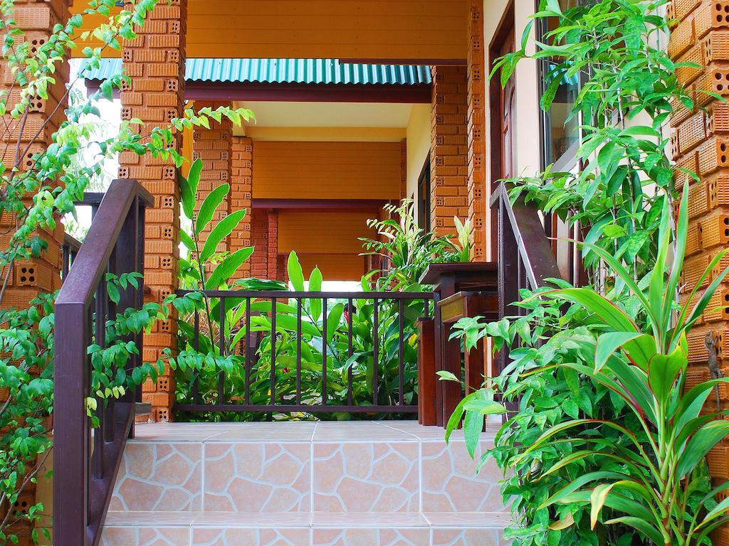 Tanamas House 2*