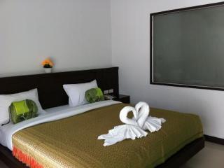 Larn Park Resortel Hotel