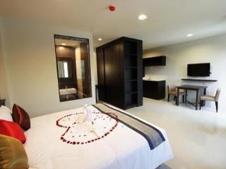 Leisure Place Phuket Hotel 3*