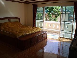 Apartamento Rai Rom Yen Sha Patong