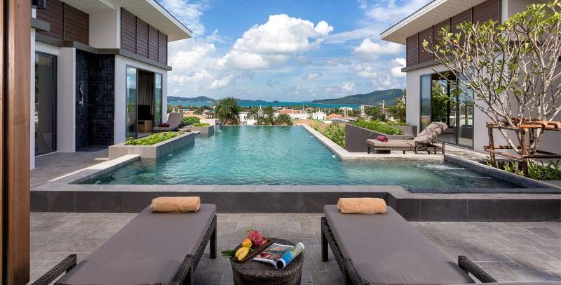 Casabay Luxury Pool By *