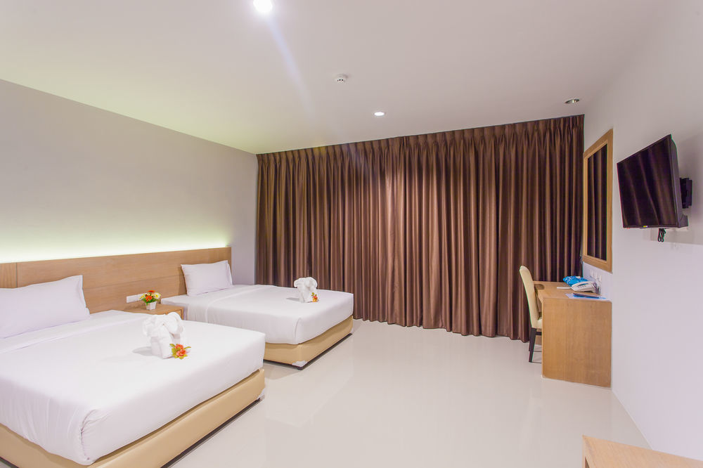 Hotel The Pillow Phuket 3*