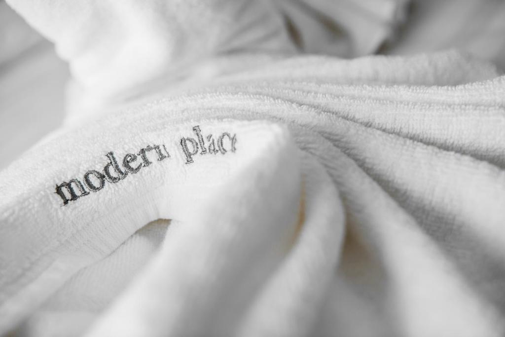 Modern Place 3*