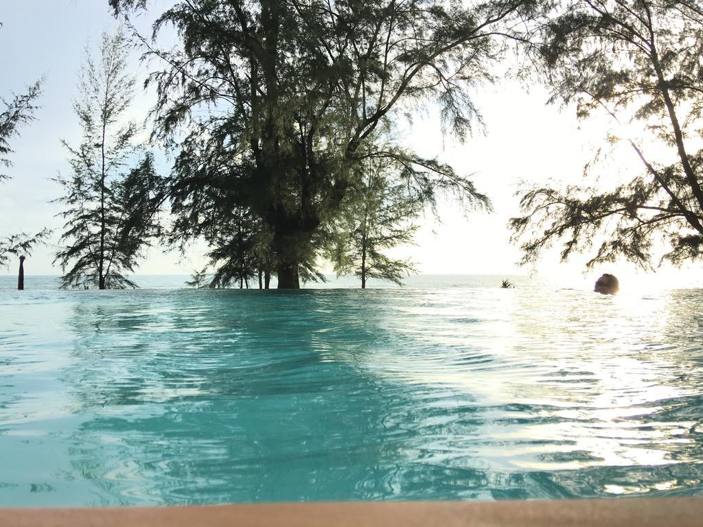 Coriacea Beachfront Boutique Phuket - Sha Hotel