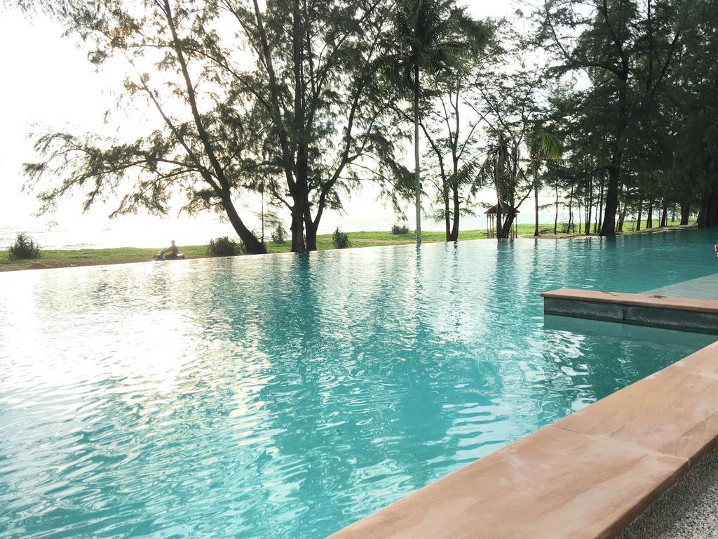 Coriacea Beachfront Boutique Phuket - Sha