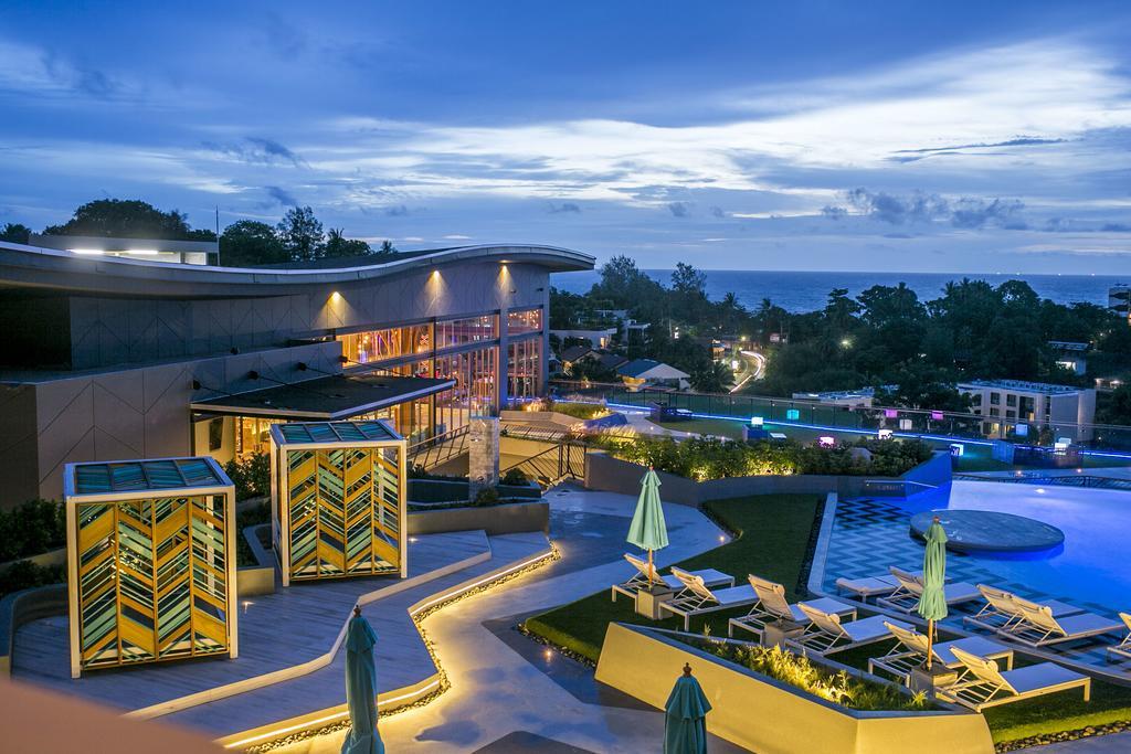 The Sis - Adult Only Resort