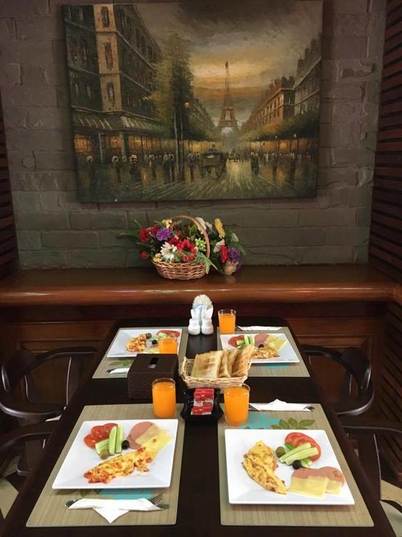 Hotel Renoir Boutique 3*