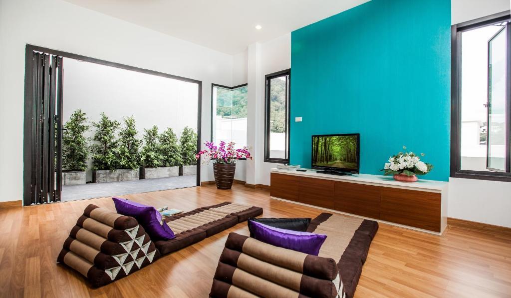 Modern Place 3*