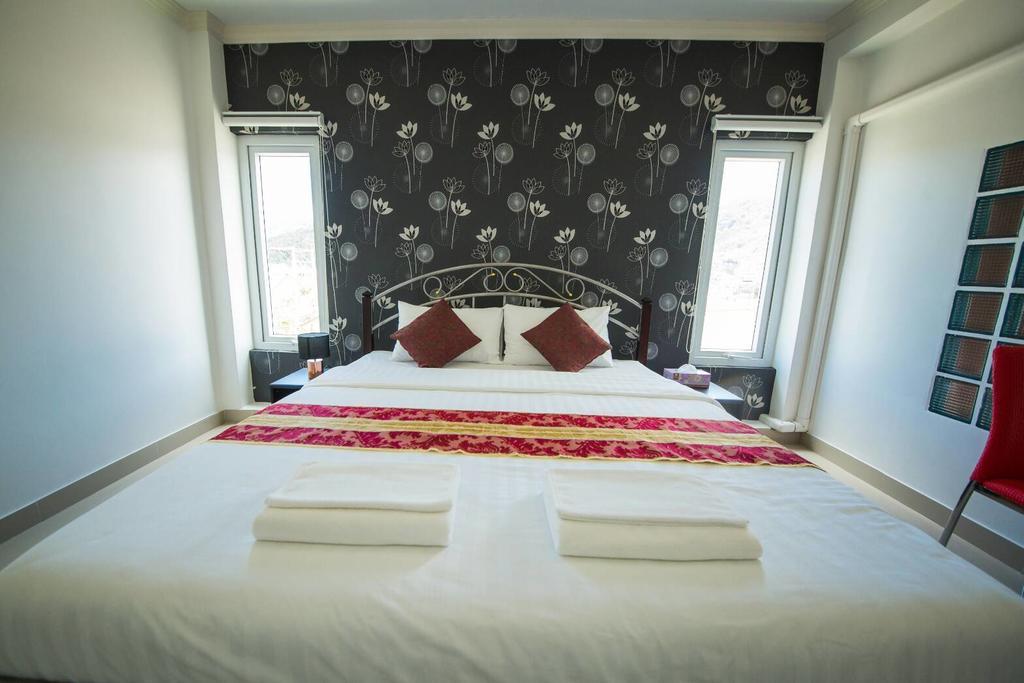 Sea Song Guest house Kamala Beach