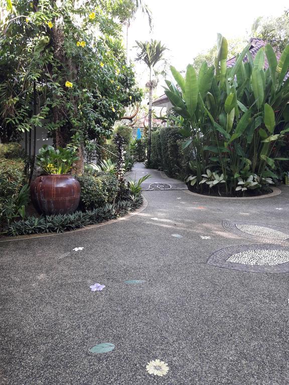 Cocoville Phuket - Sha 3*