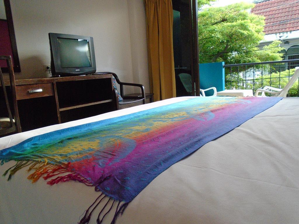 South Siam 3*