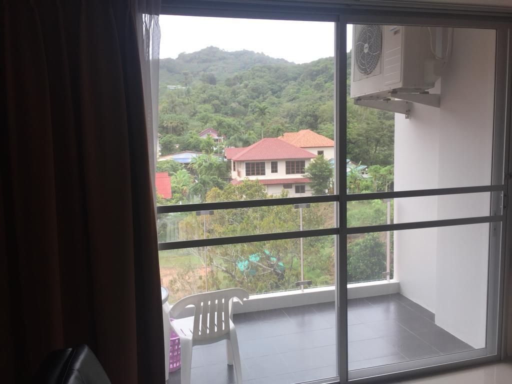 Chic Seashore Apartment Karon