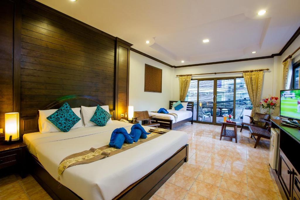 Baan Veerakit Patong
