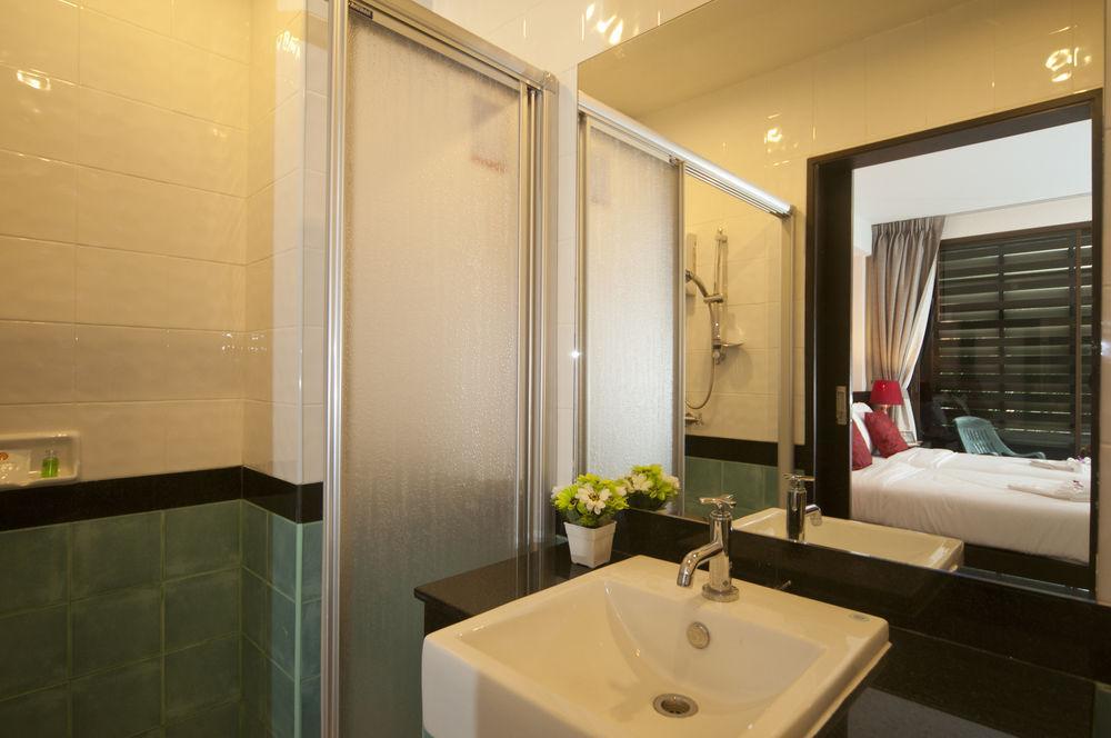 Hotel Oyo 358 Rattana Thalang