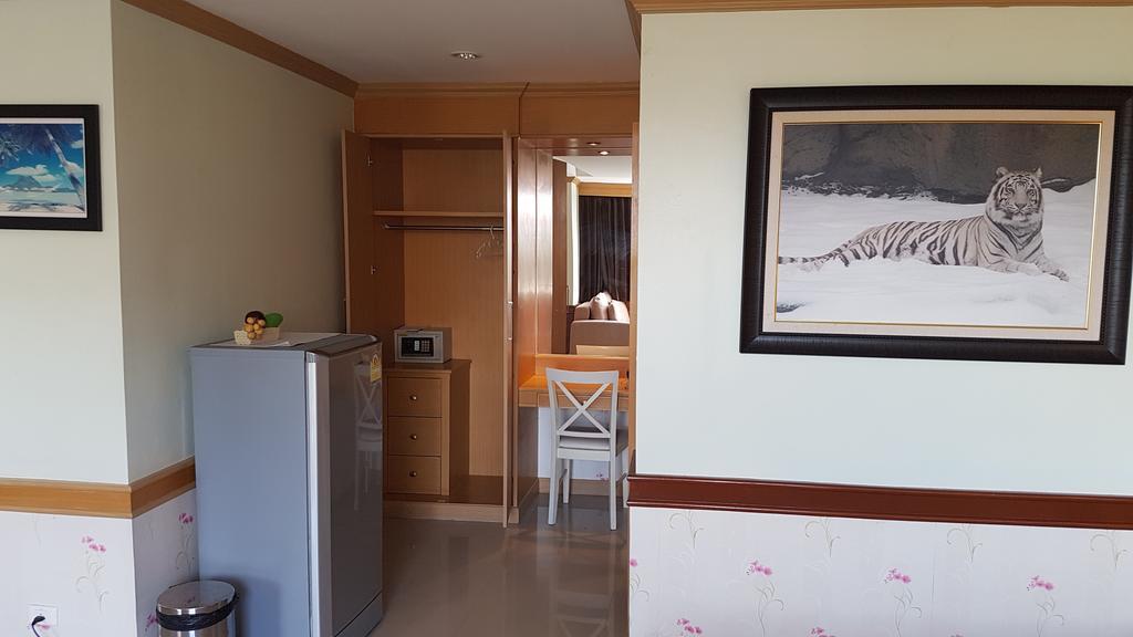 Hotel Eyes 3*