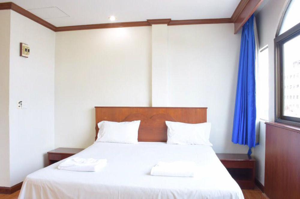 Hotel Centre Point 3*